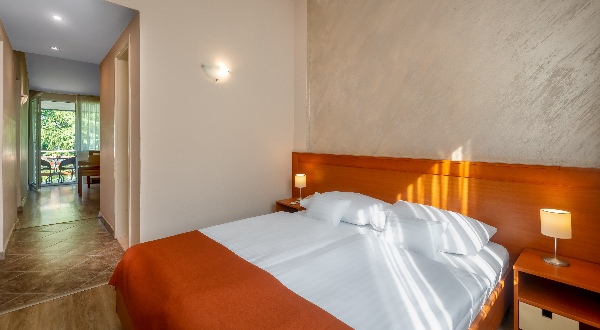 Hunguest Hotel Sun Resort, Családi szoba kertre néző