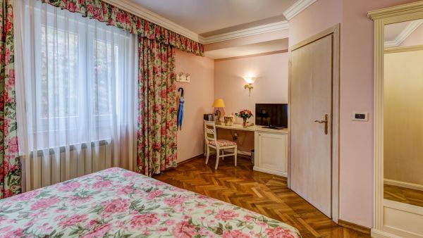 Hotel Miramar, Standard double room